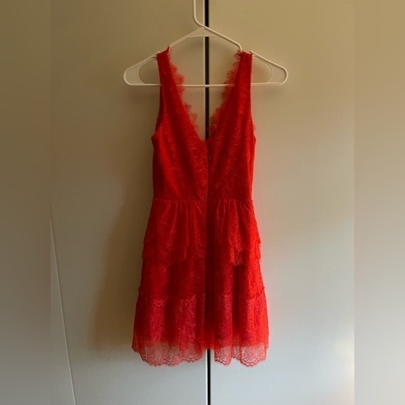 BCBG maxazria “Willa” red lace dress, fully lined. “Bright Poppy”. NWT.  XXS. - Picture 6 of 6